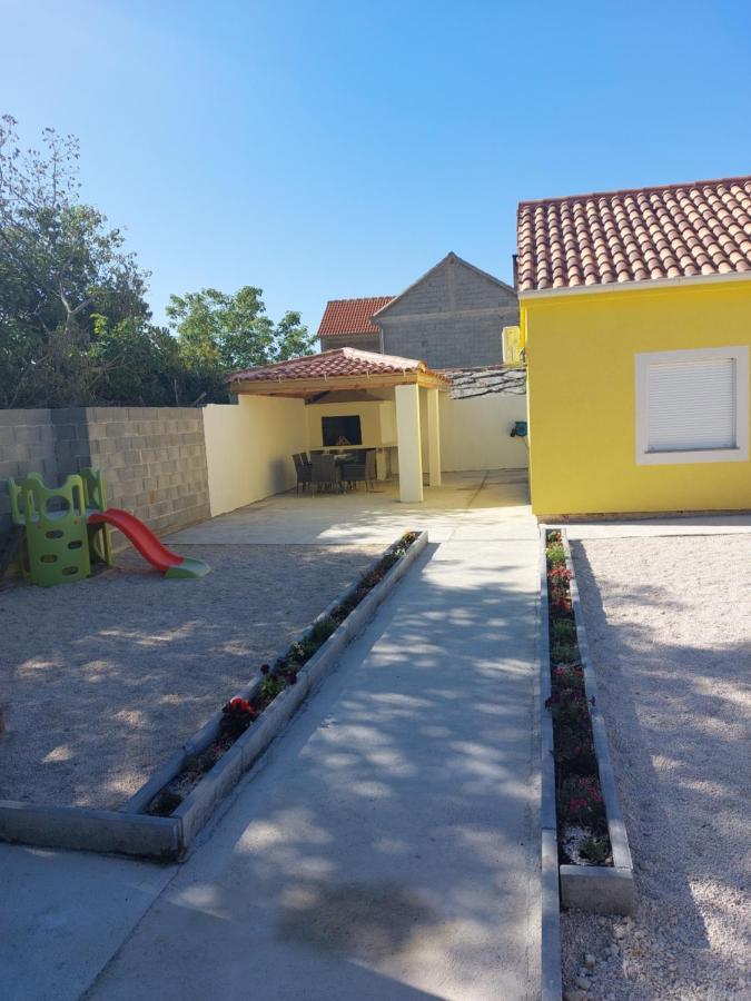 Ferienhaus Karlo Pridraga Exterior foto